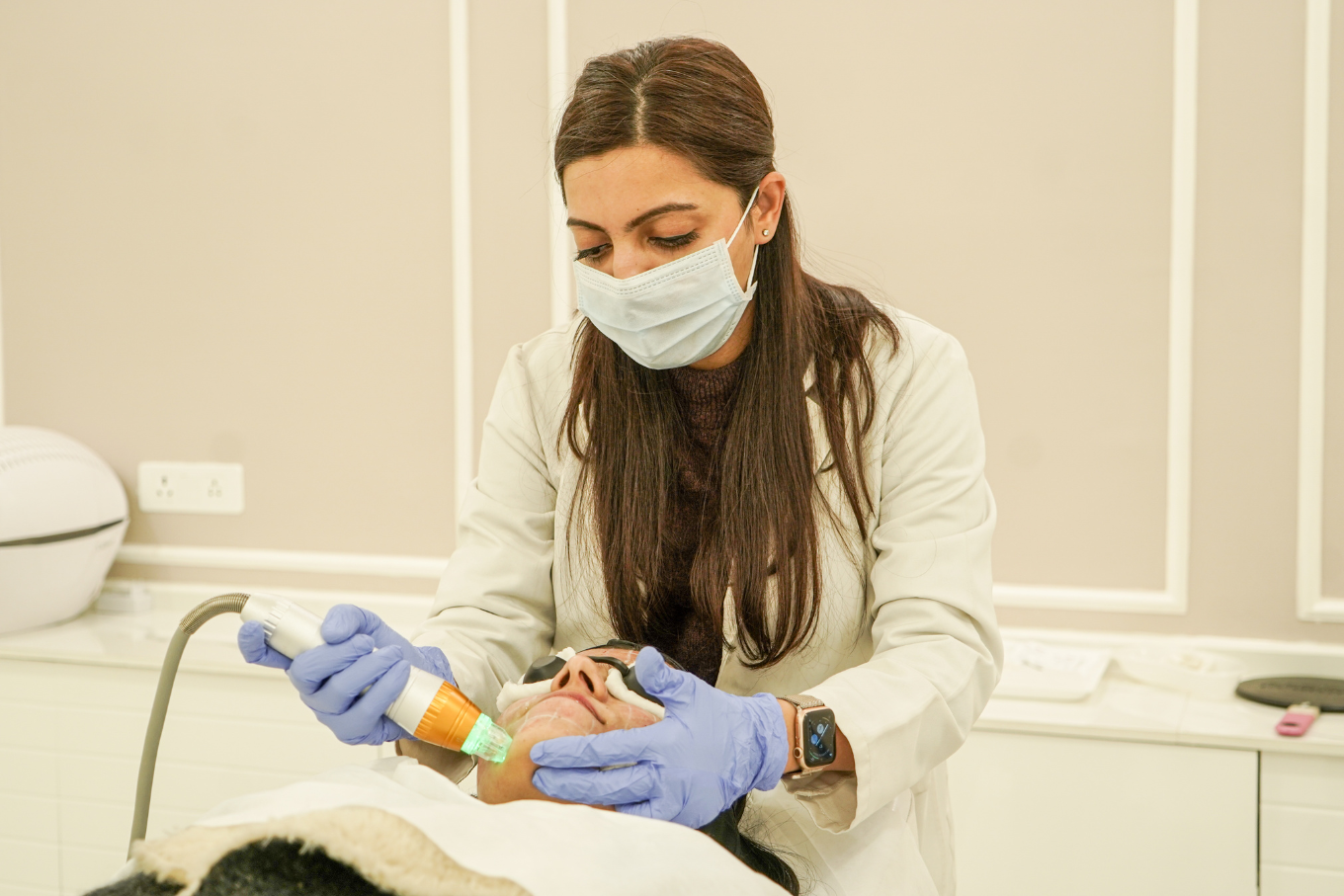 Dr Neha Khuraana